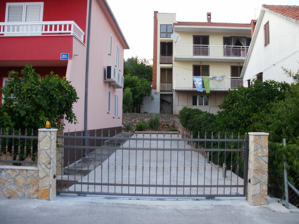 Apartments Renko Stari Grad  Exterior photo