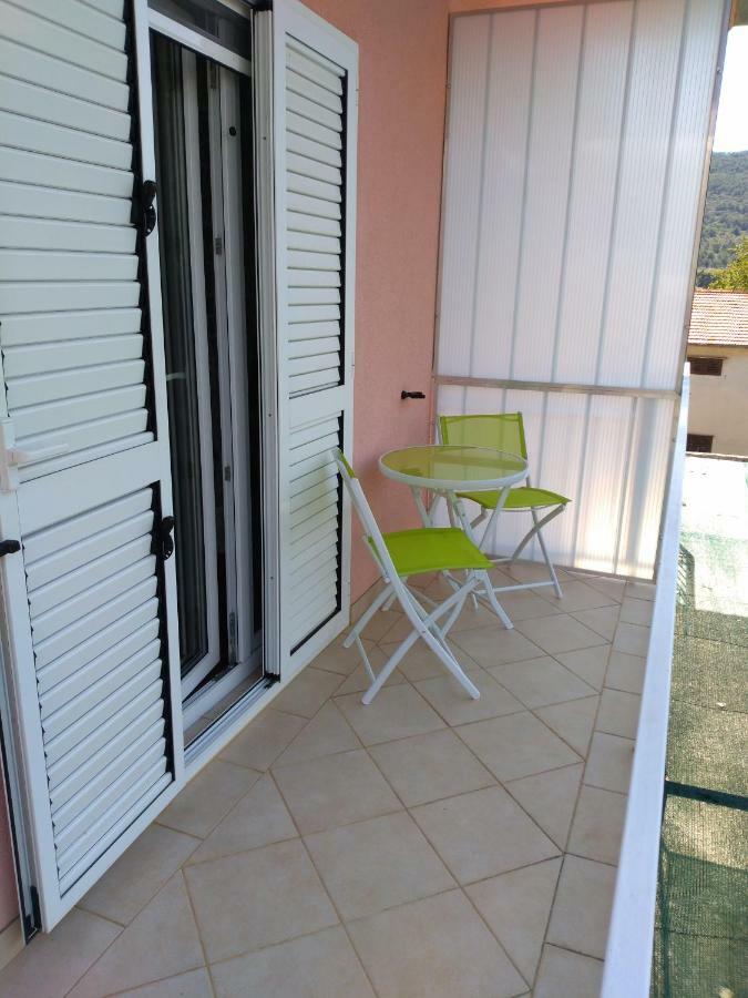 Apartments Renko Stari Grad  Exterior photo